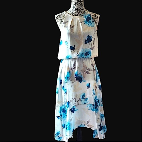 WHITE HOUSE BLACK MARKET FLORAL DRESS - Picture 1 of 8